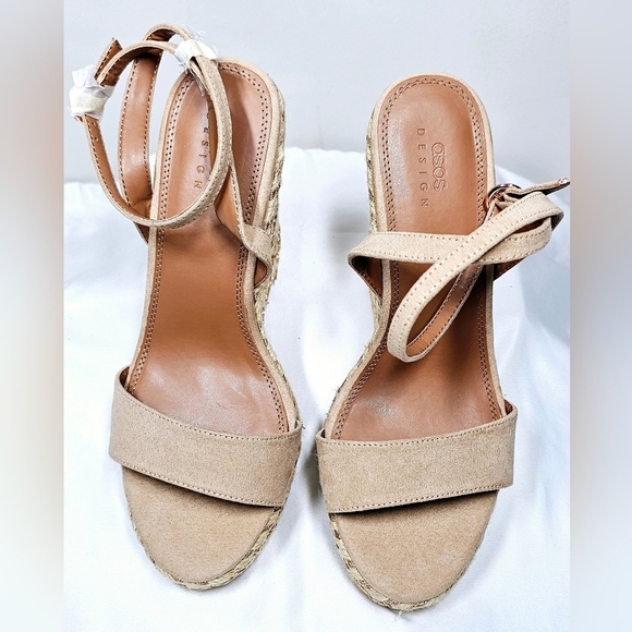 Size 10 ASOS DESIGN Wedge Sandals - Picture 4 of 7